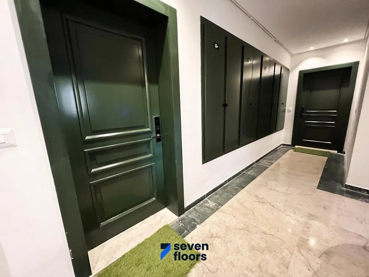 7 Floors Apartements - Just A 5 Minute Drive From The Aeroport El Aouina Appartement