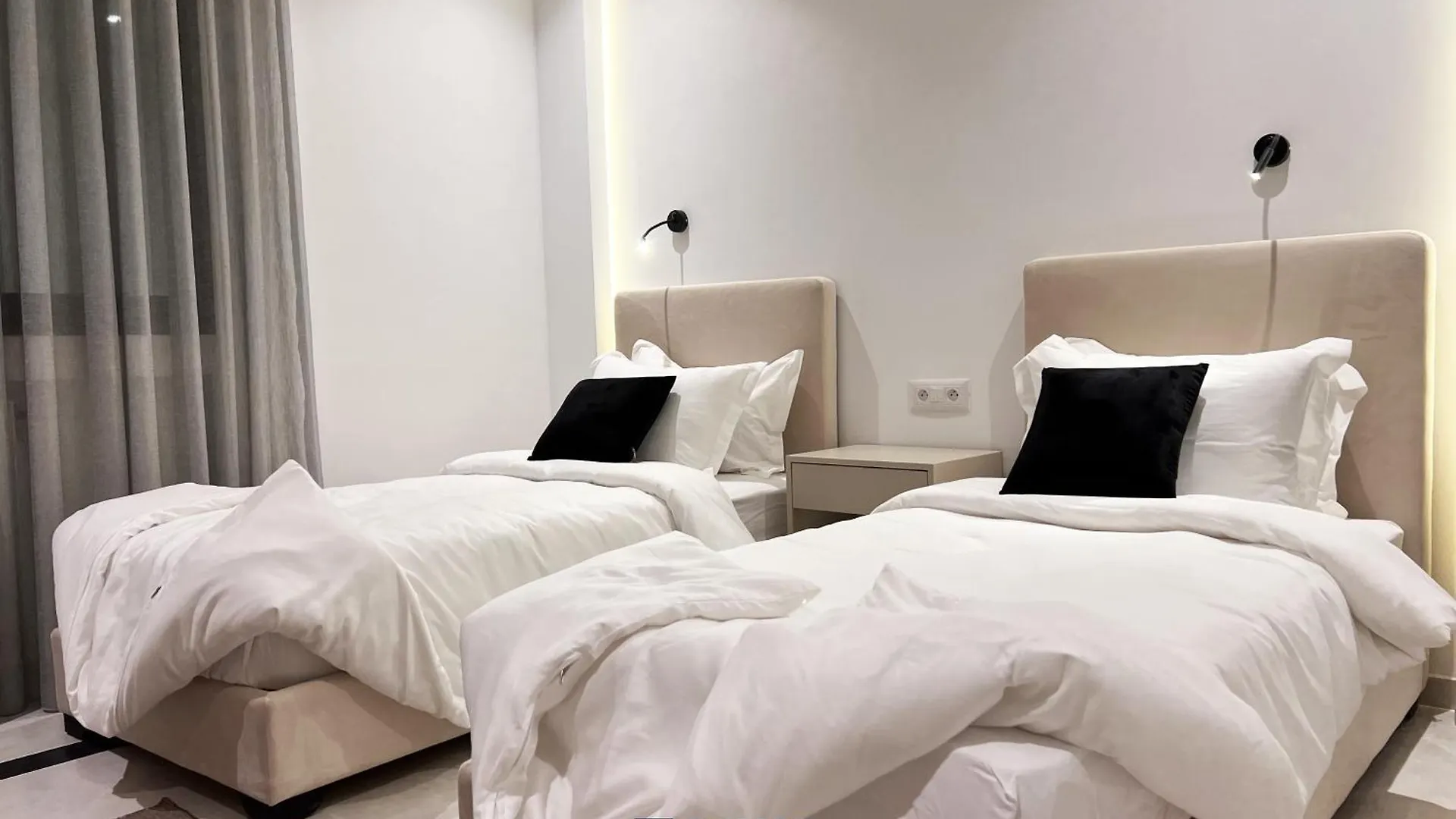 Appartement 7 Floors Apartements - Just A 5 Minute Drive From The Aeroport El Aouina