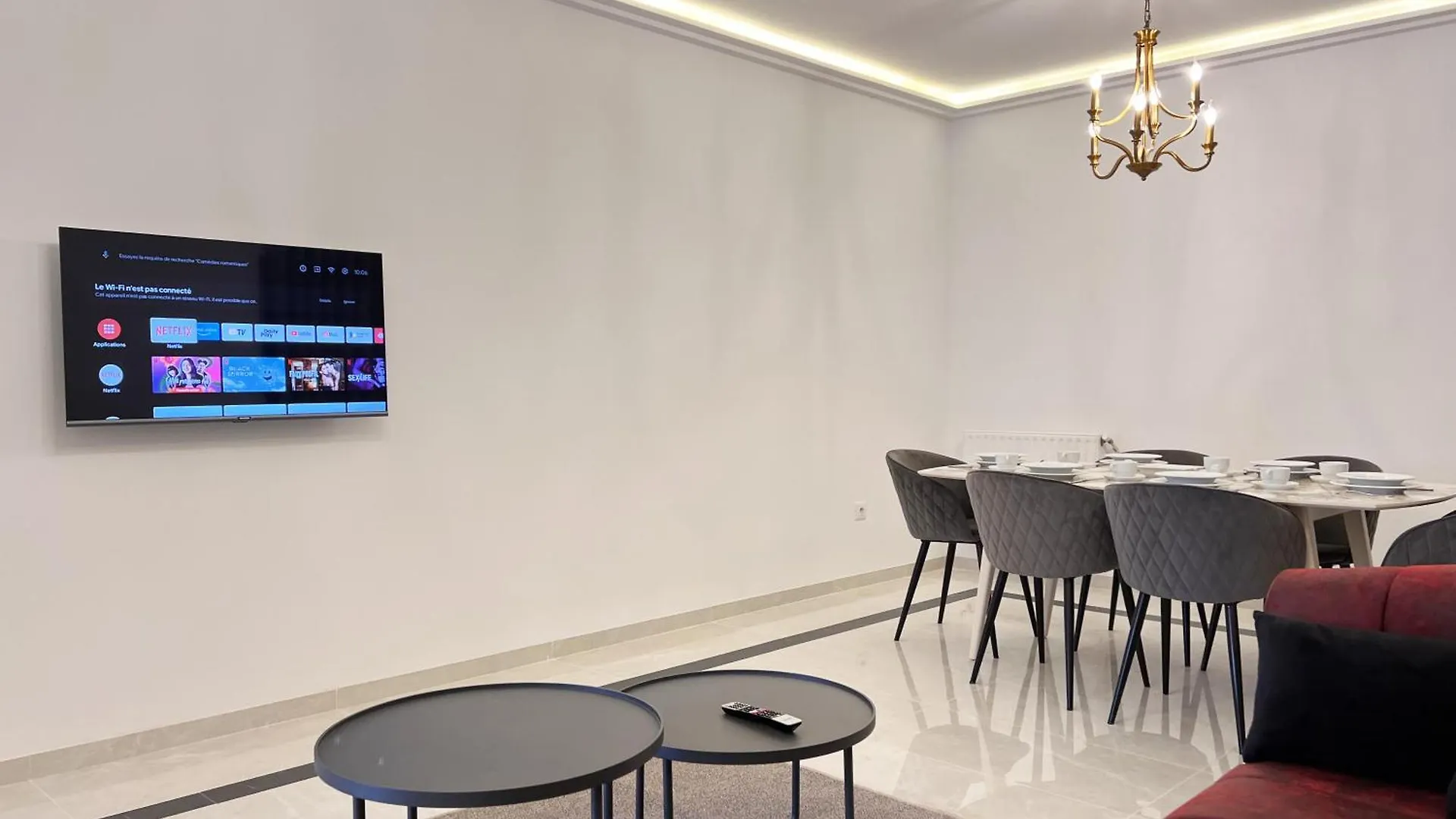 7 Floors Apartements - Just A 5 Minute Drive From The Aeroport El Aouina