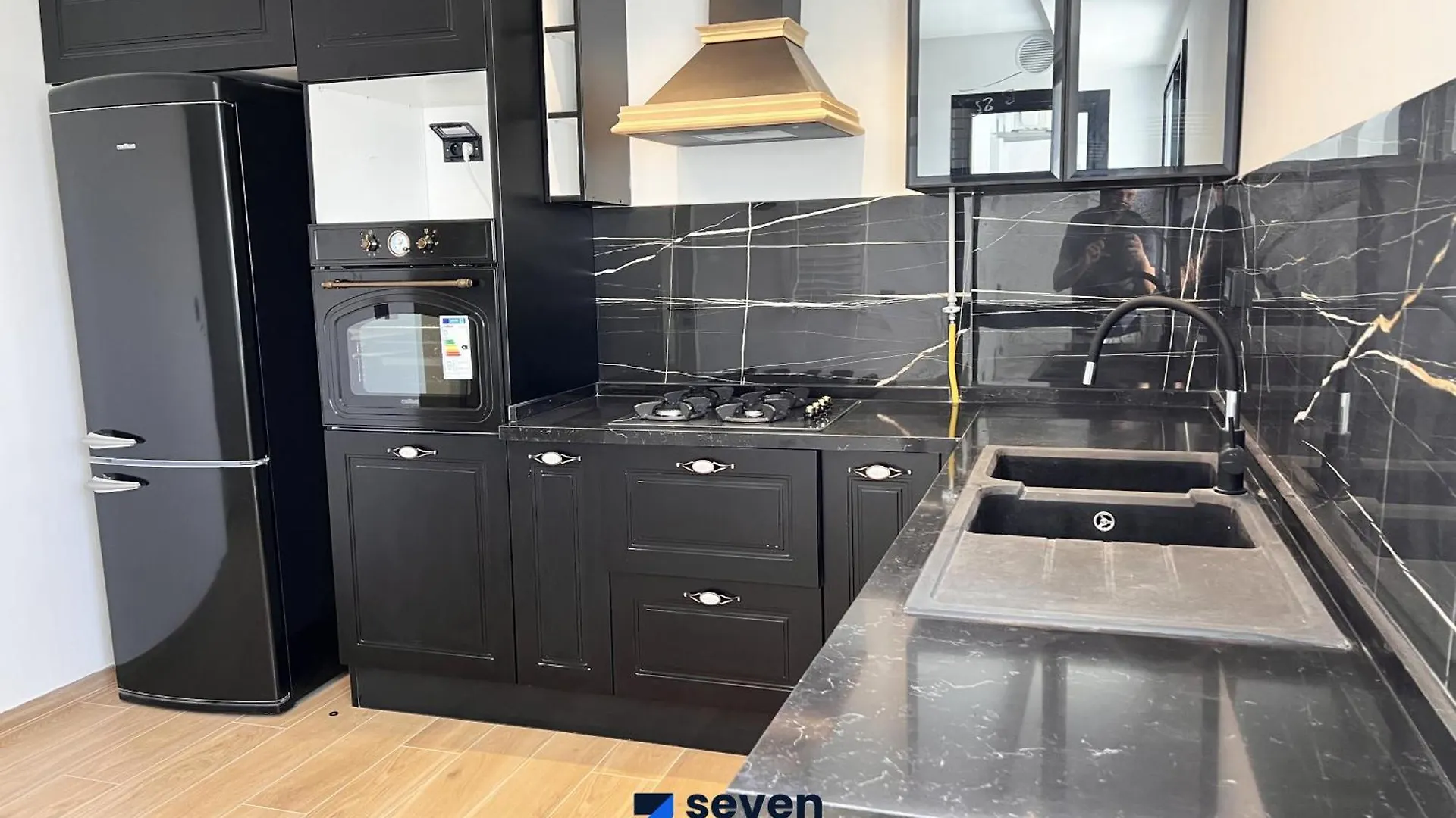 7 Floors Apartements - Just A 5 Minute Drive From The Aeroport El Aouina 0*,